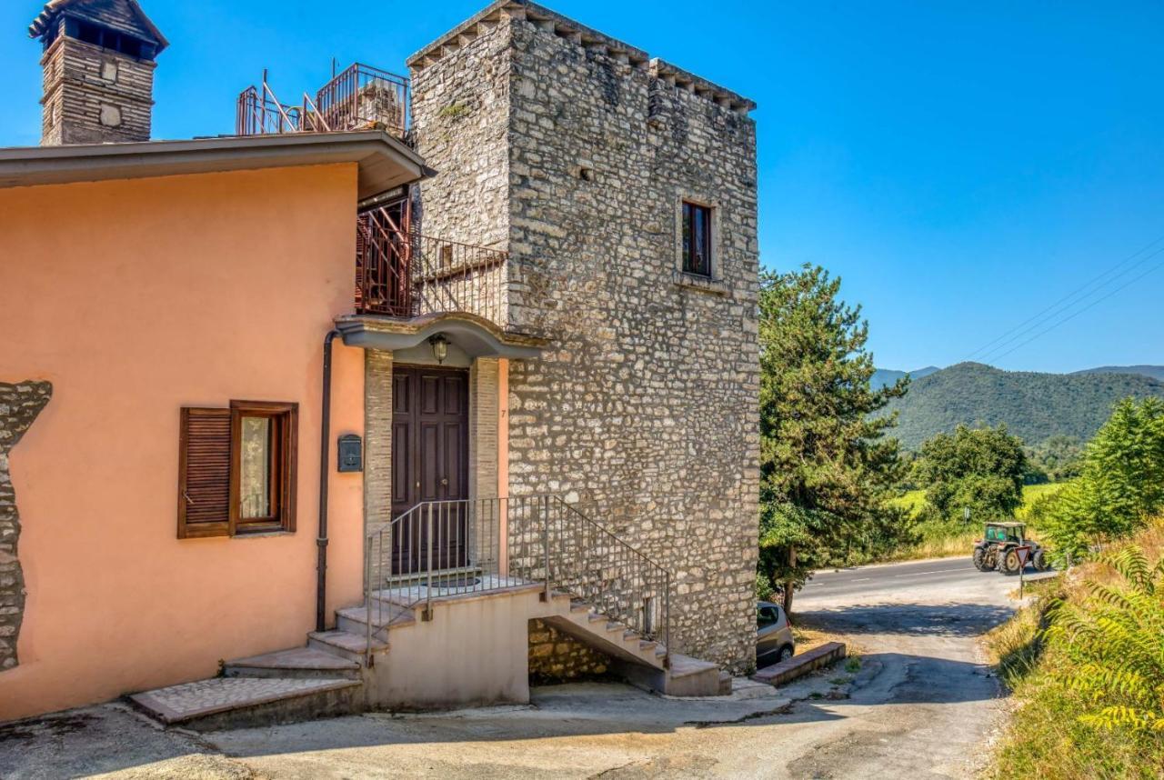 La Torre Di Piediluco Apartamento Col Sant'Angelo Exterior foto
